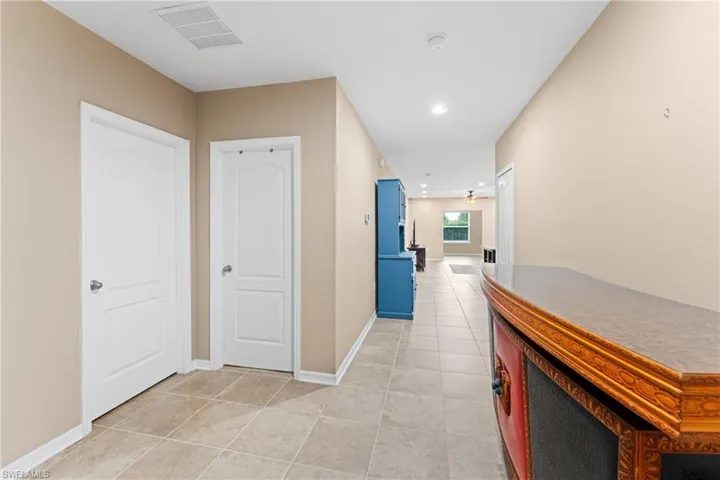 910 Sw 33rd Ter, Cape Coral, Florida 33914