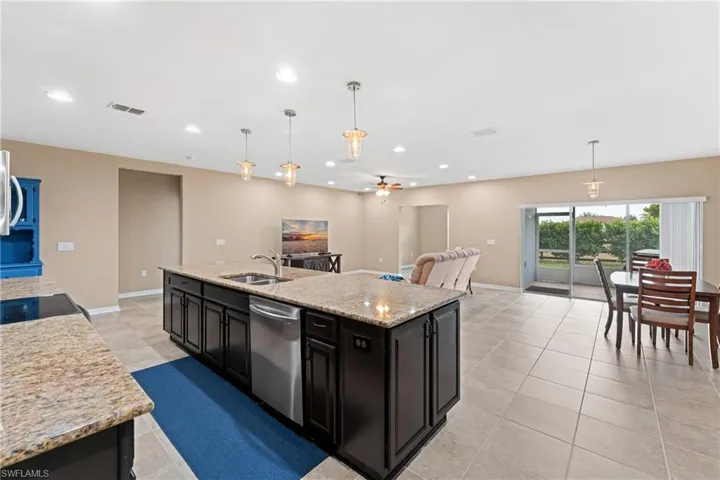 910 Sw 33rd Ter, Cape Coral, Florida 33914