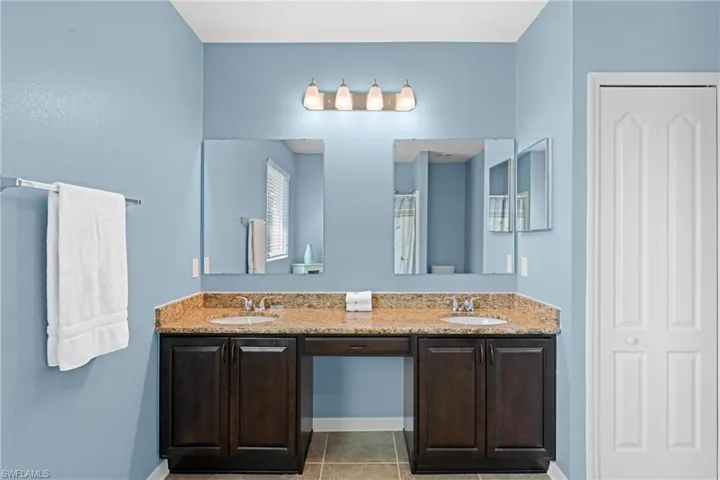 910 Sw 33rd Ter, Cape Coral, Florida 33914
