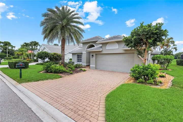 25061 Bay Cedar Dr, Bonita Springs, Florida 34134