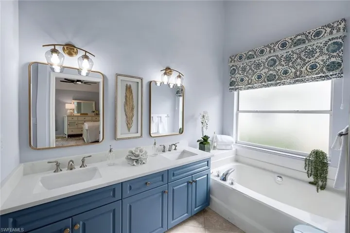 25061 Bay Cedar Dr, Bonita Springs, Florida 34134