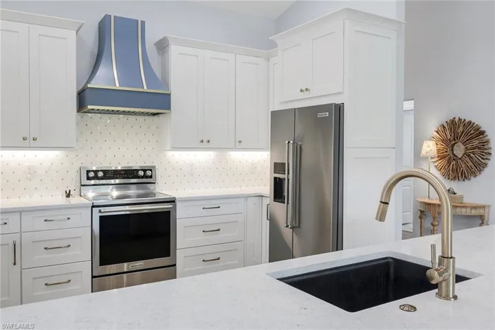 25061 Bay Cedar Dr, Bonita Springs, Florida 34134