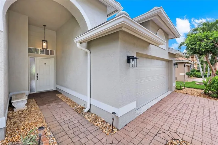 25061 Bay Cedar Dr, Bonita Springs, Florida 34134