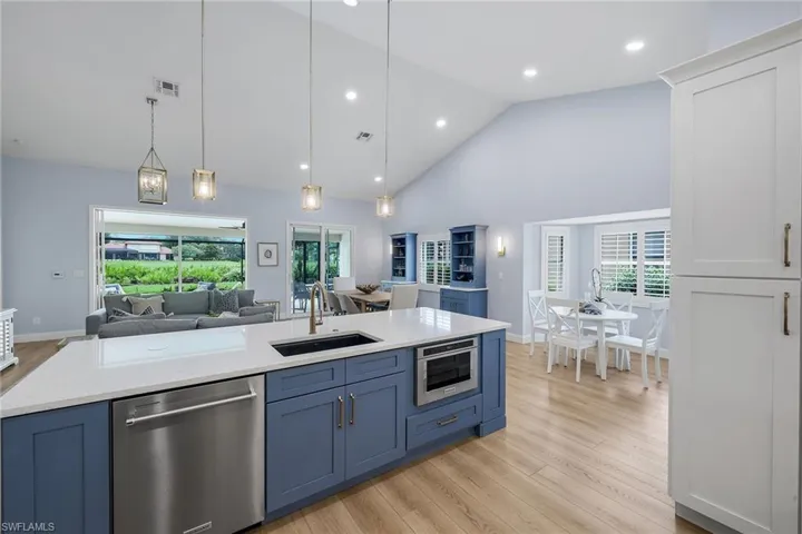 25061 Bay Cedar Dr, Bonita Springs, Florida 34134