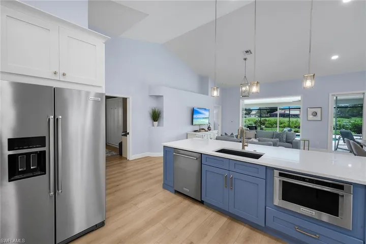 25061 Bay Cedar Dr, Bonita Springs, Florida 34134