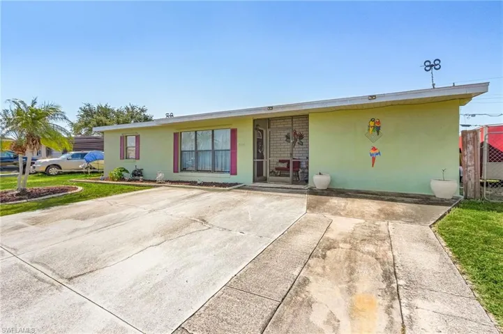 21195  Glendale  AVE, Port Charlotte, FL 33952