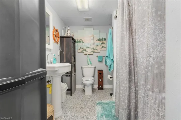 21195  Glendale  AVE, Port Charlotte, FL 33952