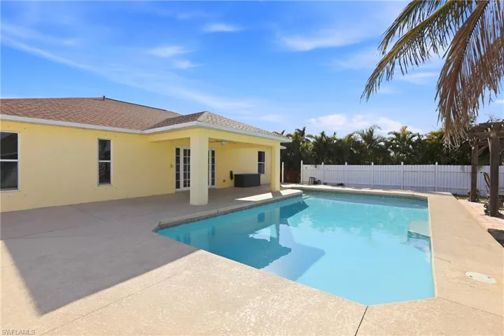 1209 Nw 19th St, Cape Coral, Florida 33993