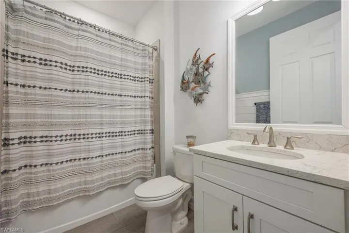 299  Tamarindo  LN, Naples, FL 34114