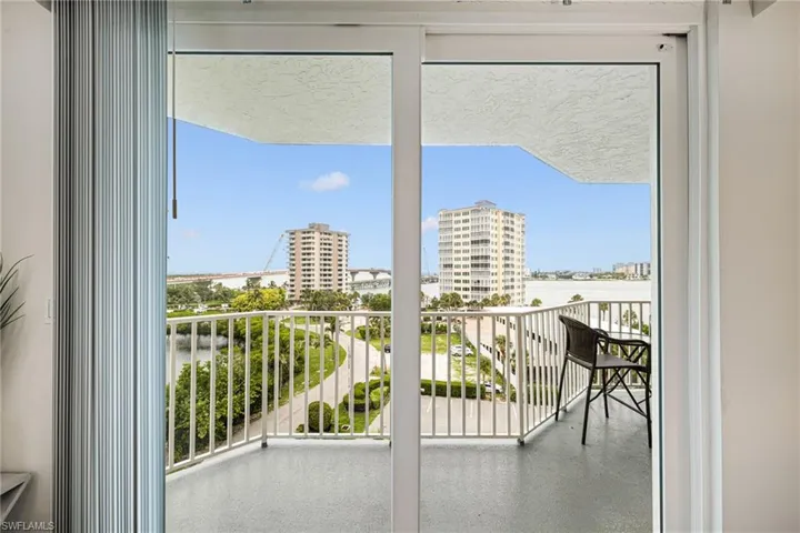 Balcony featuring a city view