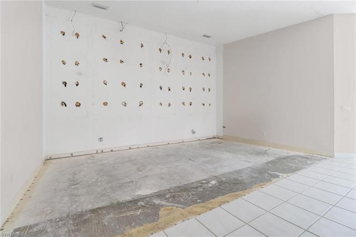 3695 El Segundo CT, NAPLES FL 34109