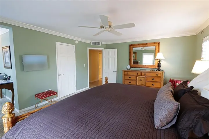 3483  Gulf Shore N BLVD, Naples, FL 34103