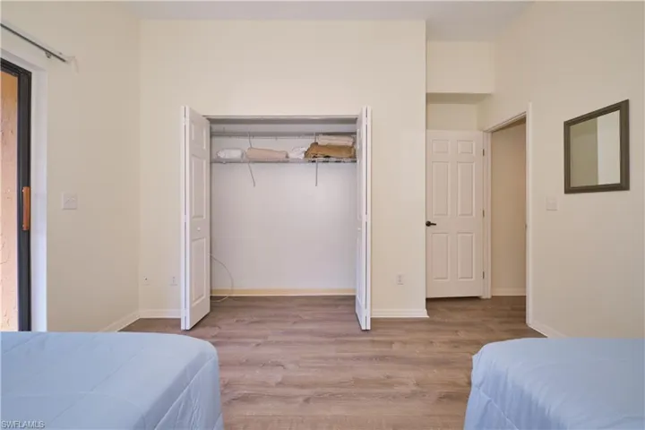 CLOSETS