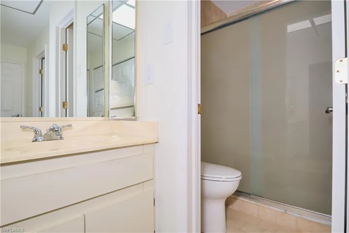 SEPARATE TOILET ROOM