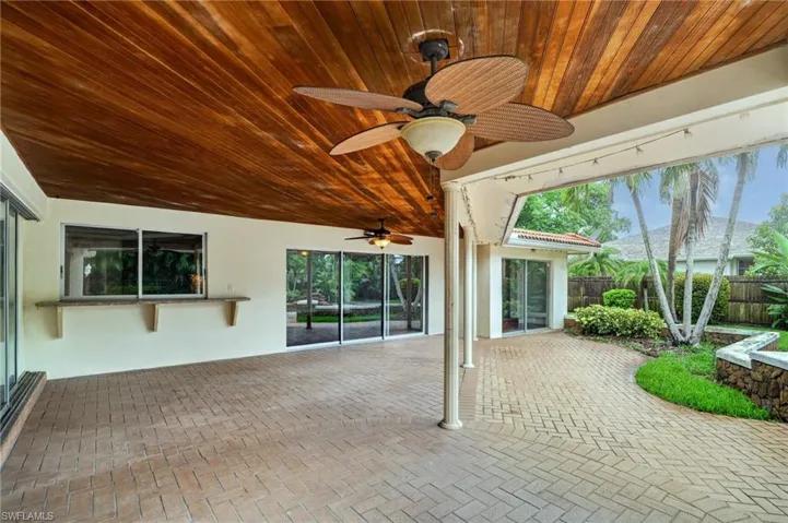 5231 Greenbriar Dr, Fort Myers, Florida 33919