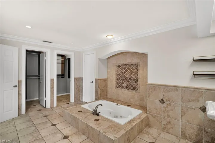 5231 Greenbriar Dr, Fort Myers, Florida 33919