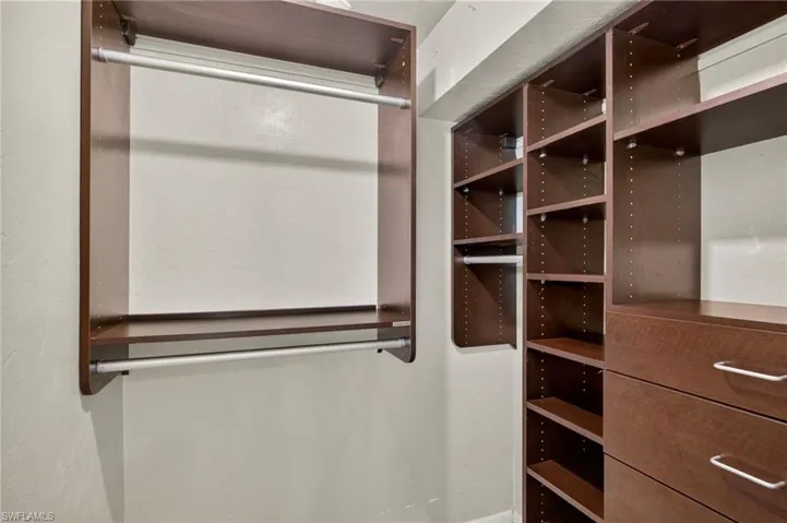 5231 Greenbriar Dr, Fort Myers, Florida 33919