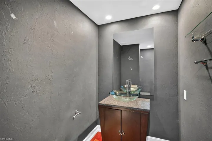 5231 Greenbriar Dr, Fort Myers, Florida 33919