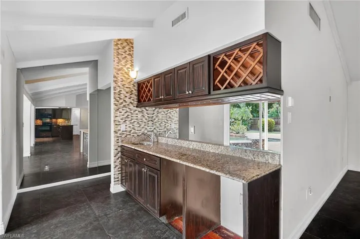 5231 Greenbriar Dr, Fort Myers, Florida 33919