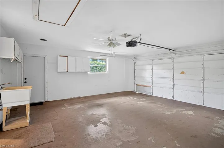 5231 Greenbriar Dr, Fort Myers, Florida 33919