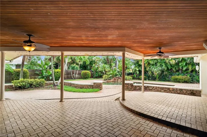 5231 Greenbriar Dr, Fort Myers, Florida 33919
