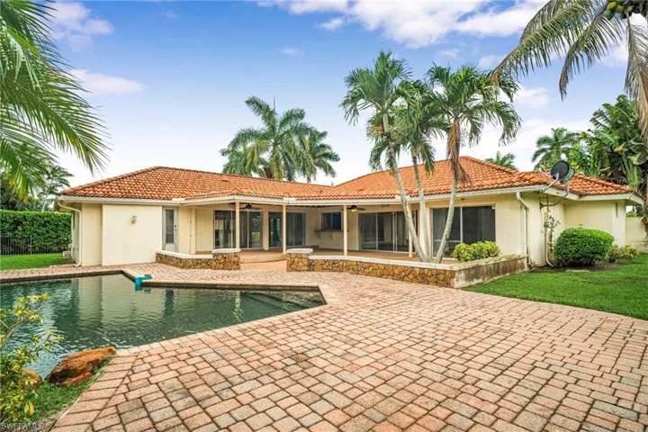 5231 Greenbriar Dr, Fort Myers, Florida 33919