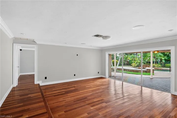 5231 Greenbriar Dr, Fort Myers, Florida 33919