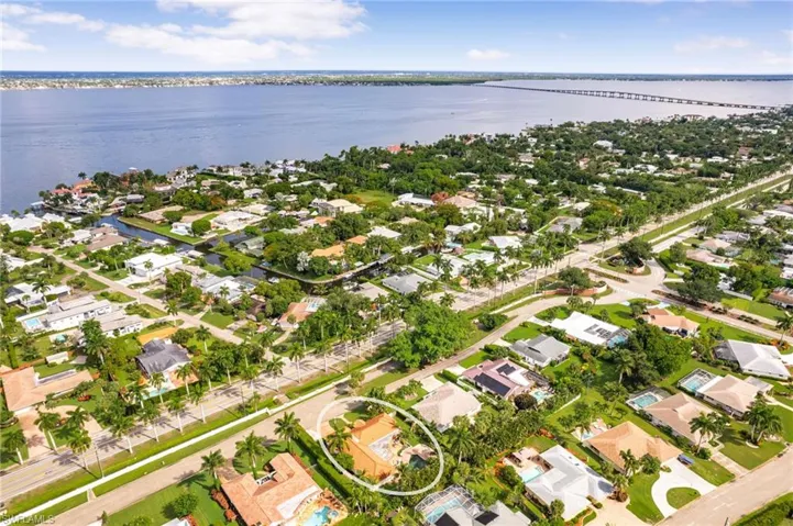 5231 Greenbriar Dr, Fort Myers, Florida 33919