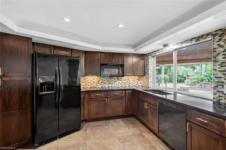 5231 Greenbriar Dr, Fort Myers, Florida 33919