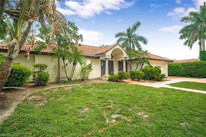 5231 Greenbriar Dr, Fort Myers, Florida 33919