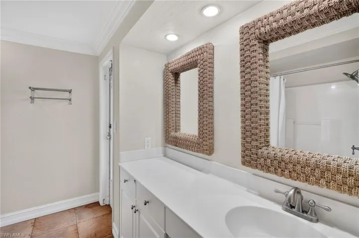 5231 Greenbriar Dr, Fort Myers, Florida 33919