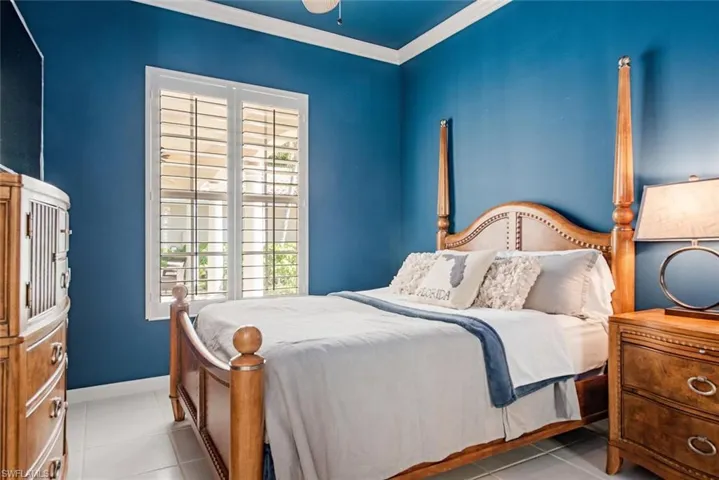 2904  Hatteras  WAY, Naples, FL 34119