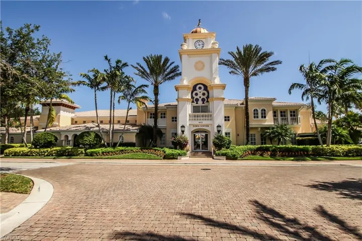 2904  Hatteras  WAY, Naples, FL 34119
