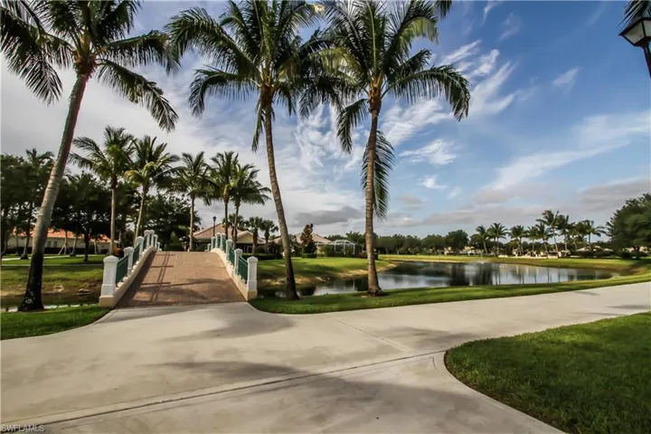 2904  Hatteras  WAY, Naples, FL 34119
