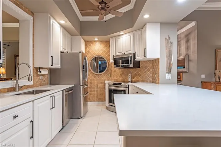 2904  Hatteras  WAY, Naples, FL 34119