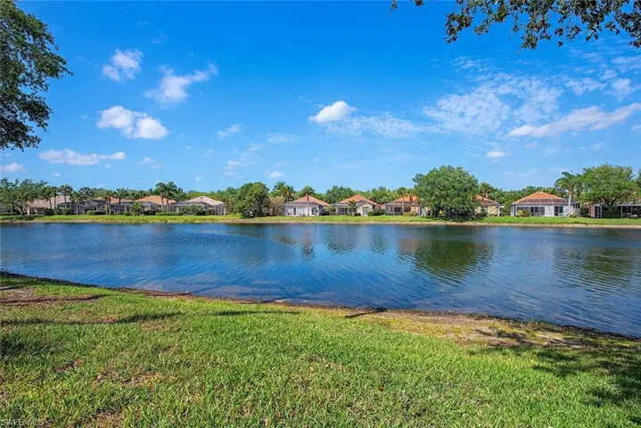 2904  Hatteras  WAY, Naples, FL 34119