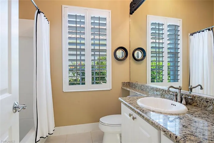 2904  Hatteras  WAY, Naples, FL 34119