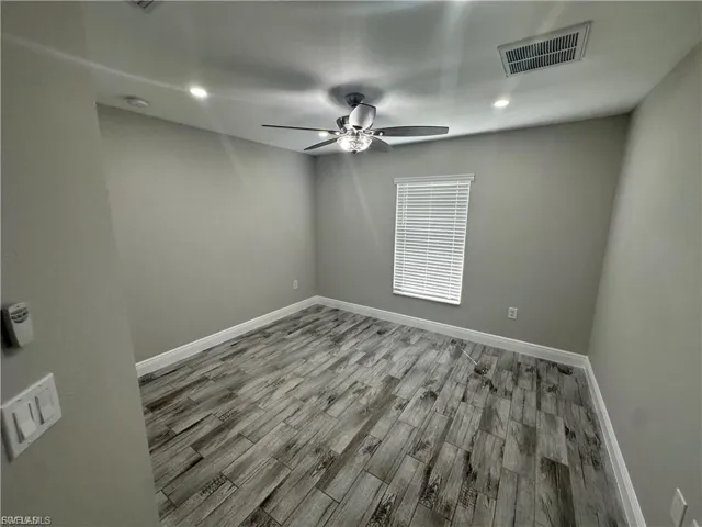 1518 Ne 43rd Ln, Cape Coral, Florida 33909