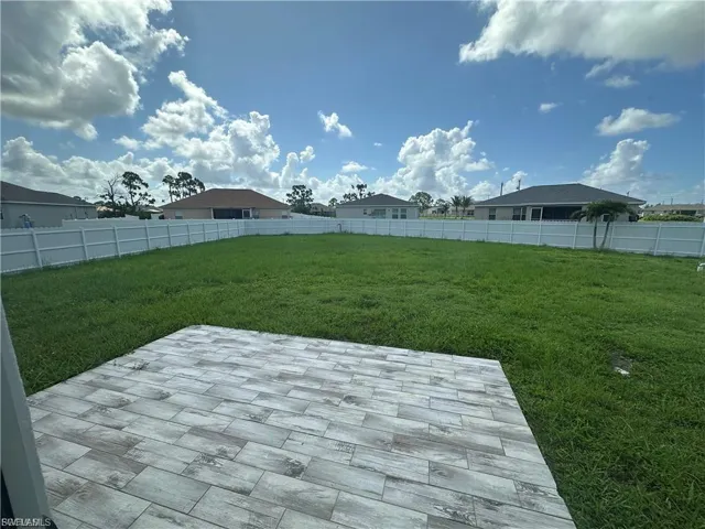 1518 Ne 43rd Ln, Cape Coral, Florida 33909