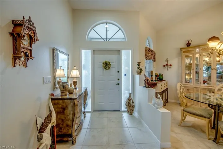 Foyer.
