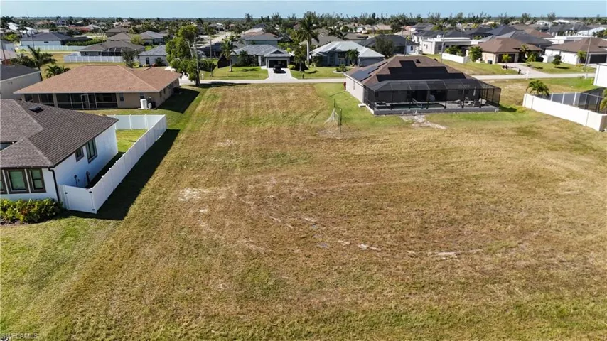 126 Sw 36th Pl, Cape Coral, Florida 33991