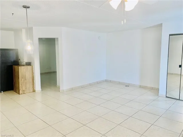 826 Wiggins Pass Rd 201, Naples, Florida 34110