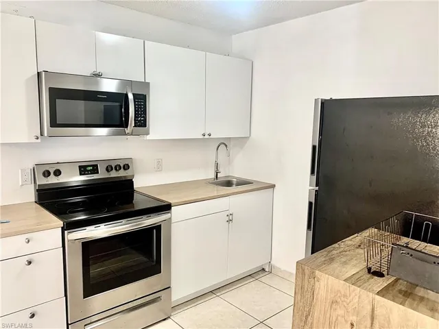 826 Wiggins Pass Rd 201, Naples, Florida 34110