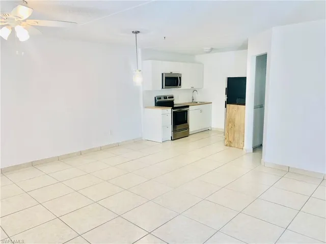 826 Wiggins Pass Rd 201, Naples, Florida 34110