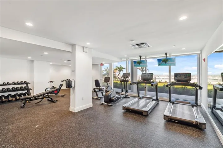 3443  Gulf Shore N BLVD, Naples, FL 34103
