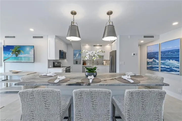 3443  Gulf Shore N BLVD, Naples, FL 34103