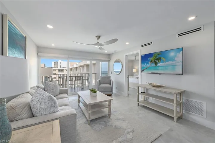 3443  Gulf Shore N BLVD, Naples, FL 34103