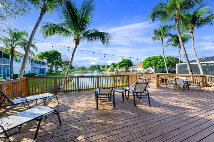 Clubhouse Deck