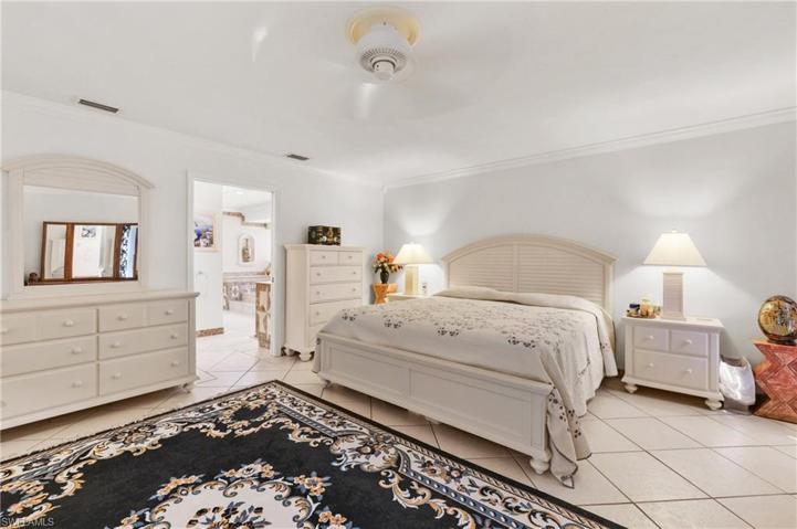 2727 SE 24 PL, CAPE CORAL FL 33904
