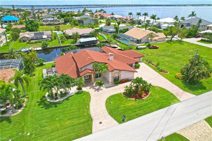 2727 SE 24 PL, CAPE CORAL FL 33904